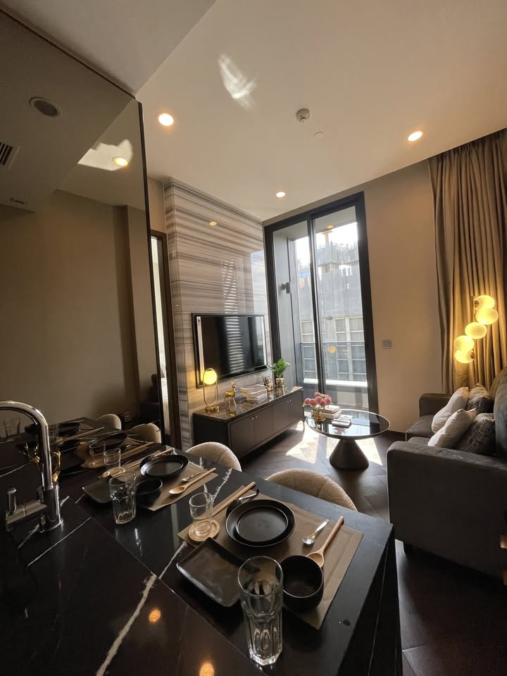 The ESSE Sukhumvit 36, 14FL, 42KB, 1BB, 38.5sqm