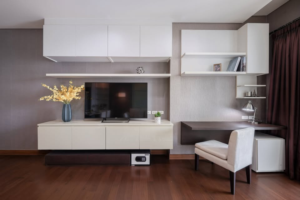 Ivy Thonglor, 17FL, 43sqm, 42KB, 1BB,