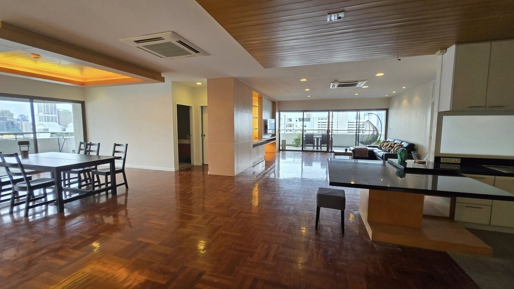 Tower Park (Sukhumvit soi 3), 26FL, 280sqm,3BB, 90KB(1y), 100KB(6m), 120KB(3m)