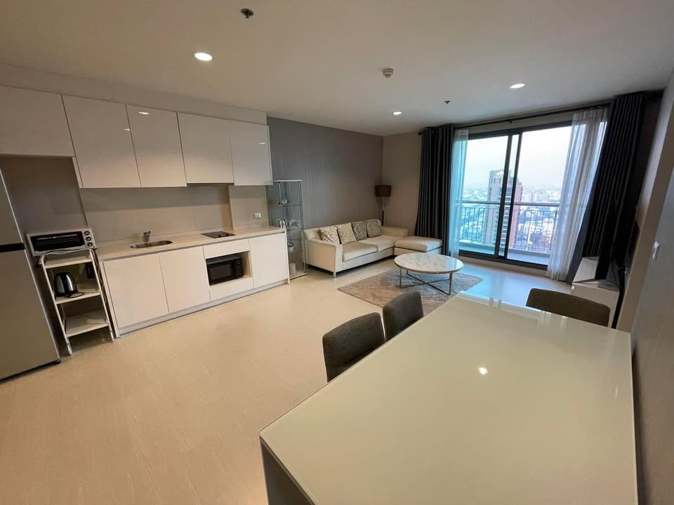 Rhythm Sukhumvit 42,
