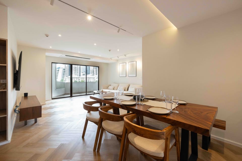 Richmond Palace Condominium ,7FL, 3bed 2 bath, 163 Sqm, 105KB