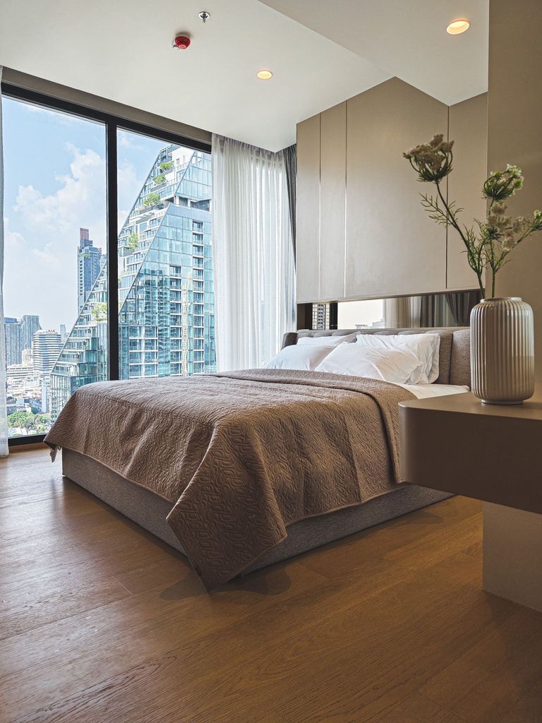Anil Sathorn 12, 