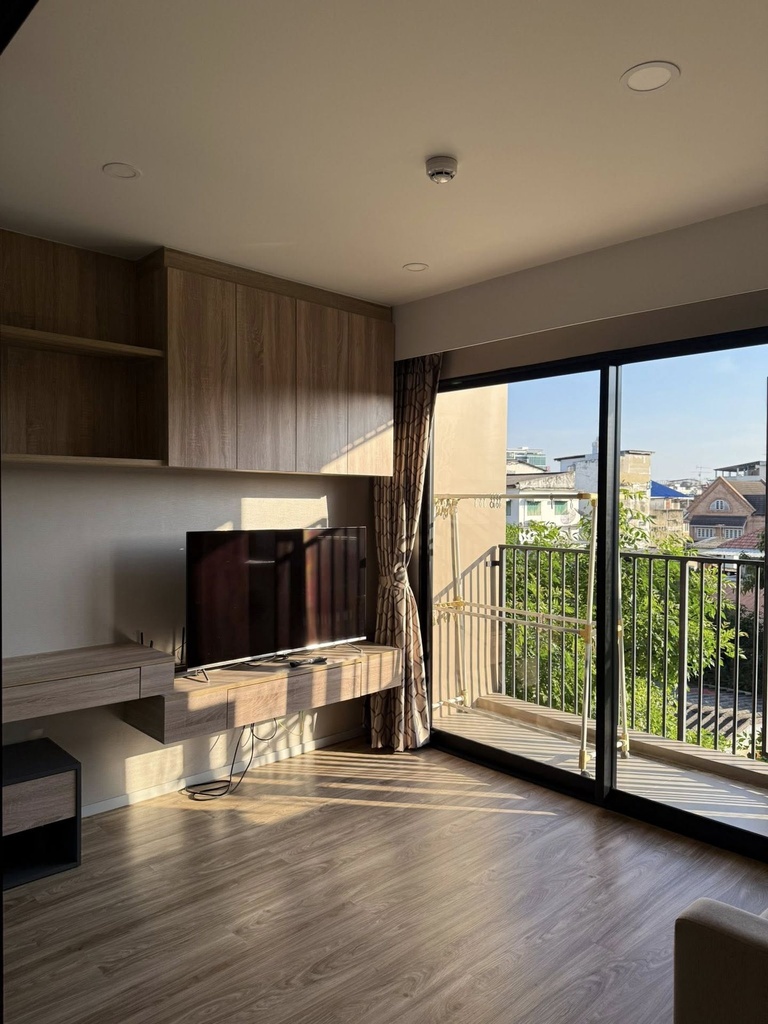  Blossom Condo Sathorn–Charoen rat,