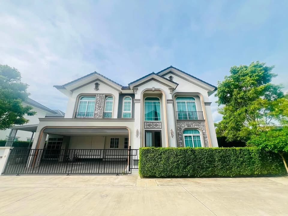 [0362] Grandio Bangna KM.5,258sqm, 4beds, 5baths, 1maid, 150KB, 3 parking