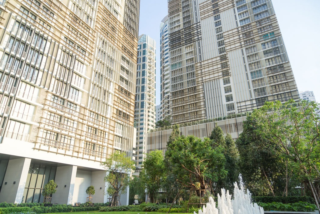 Park Origin Phrom Phong 