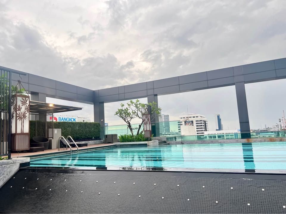 Thru Thonglor